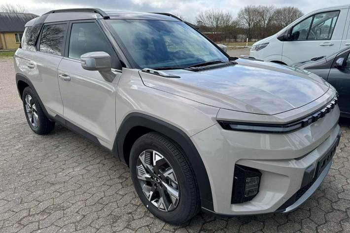 Beige KGM Torres EVX fra 2026