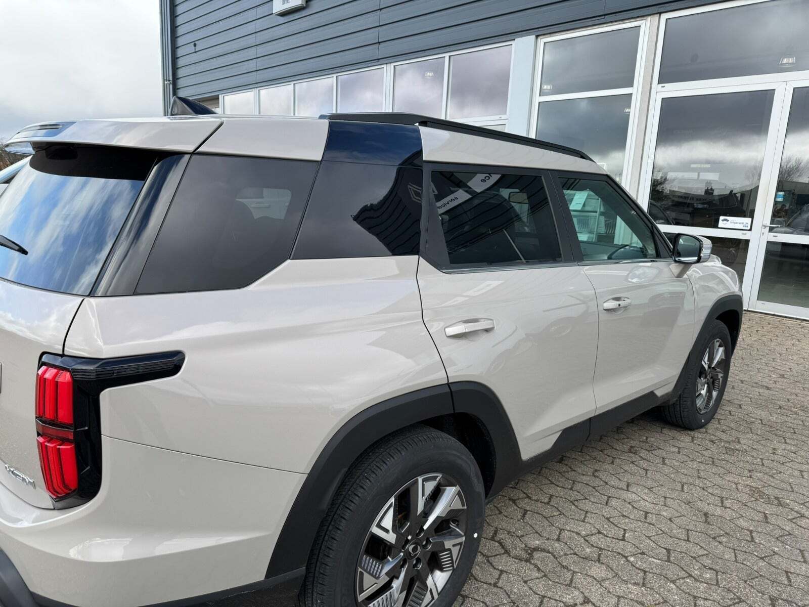 KGM Torres EVX 73 Standard