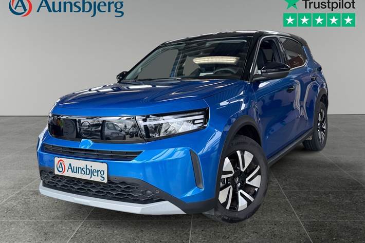 Blå Opel Frontera fra 2025 set udefra