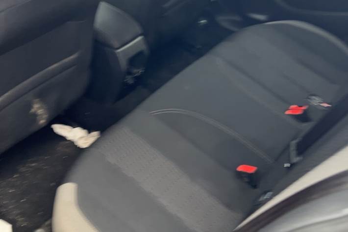 Grå Peugeot 308 fra 2015