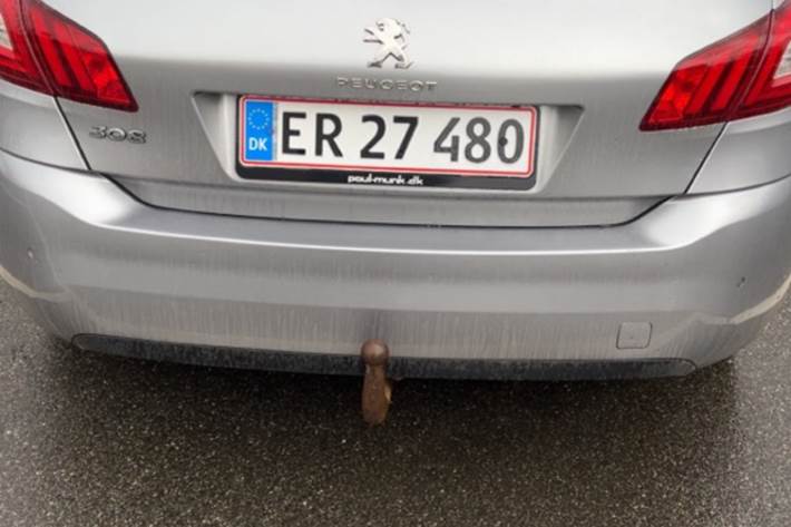 Grå Peugeot 308 fra 2015