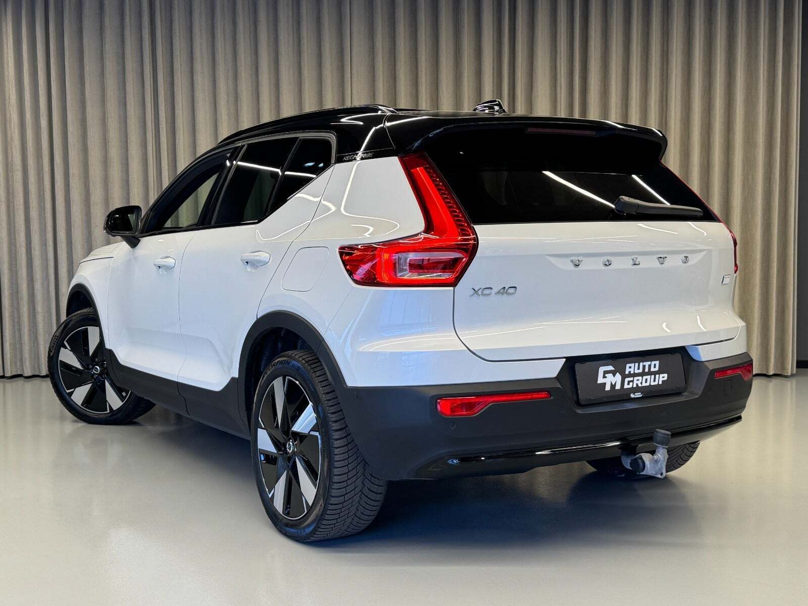 Hvid Volvo XC40 fra 2024