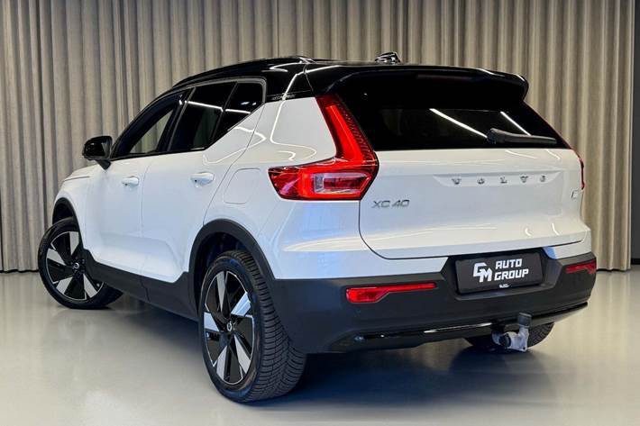 Hvid Volvo XC40 fra 2024
