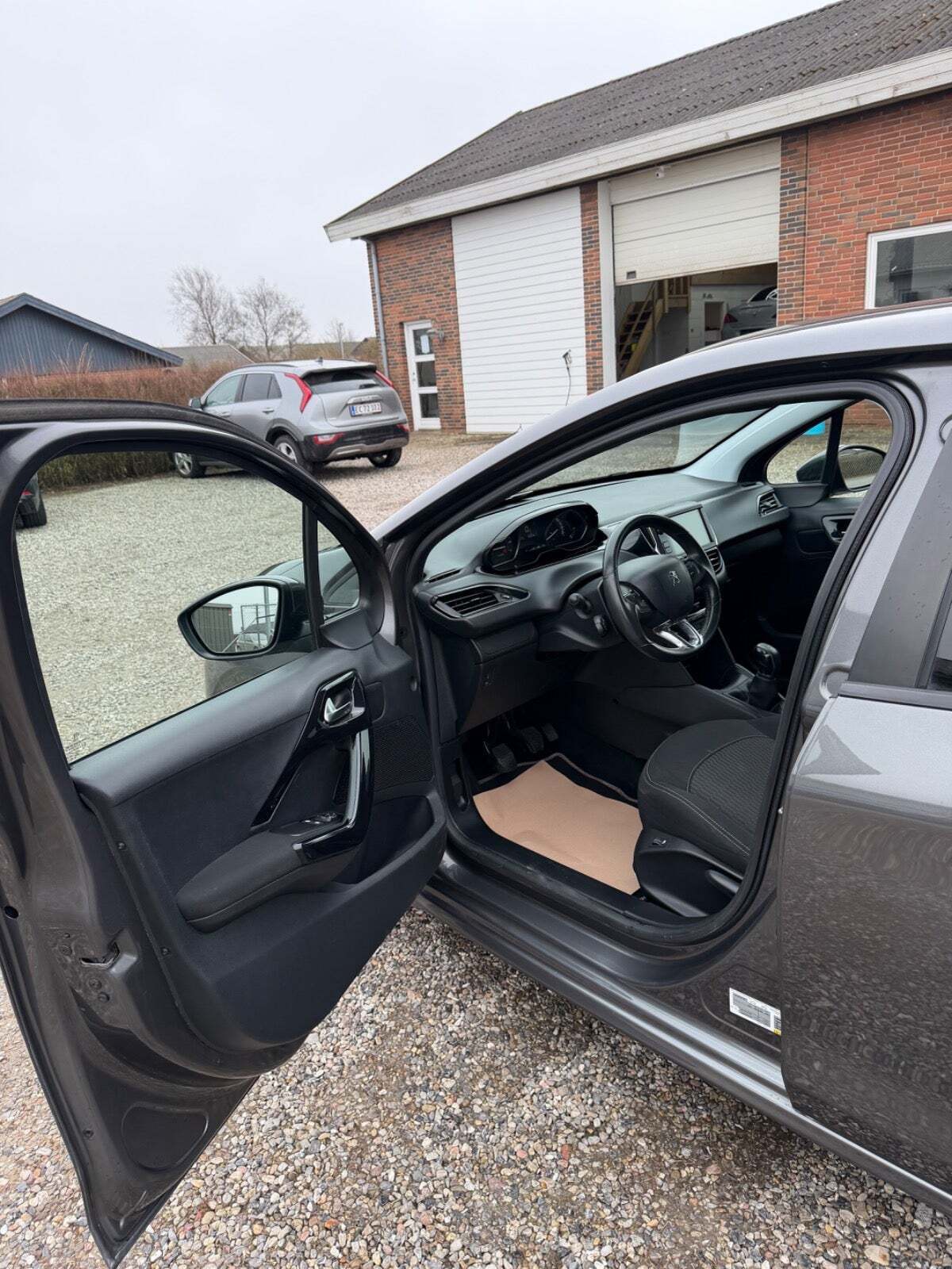 Peugeot 208 1,2 VTi 82 Active