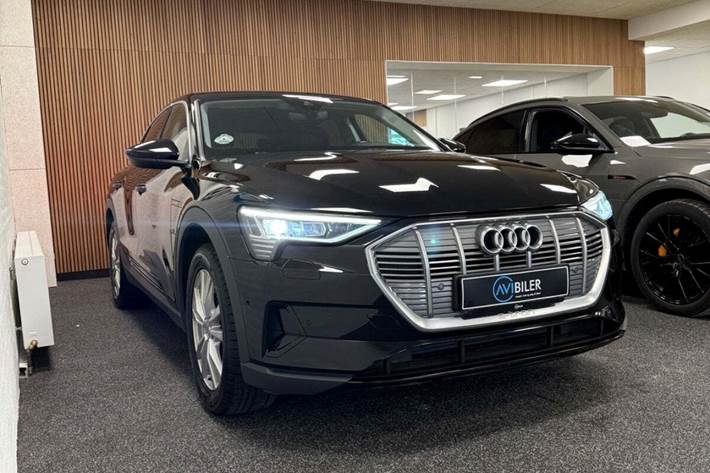 Sort Audi e-tron fra 2021