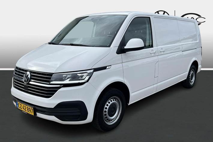 Hvid VW Transporter fra 2021