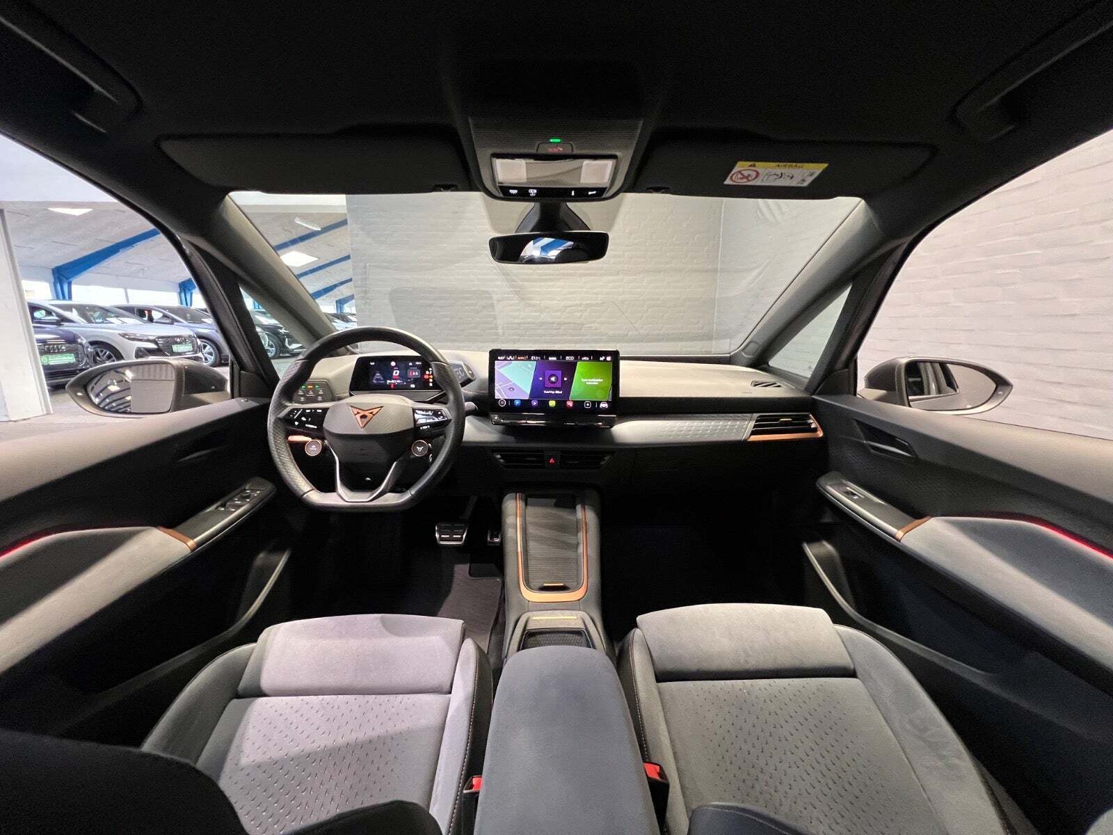 Grå Cupra Born fra 2023