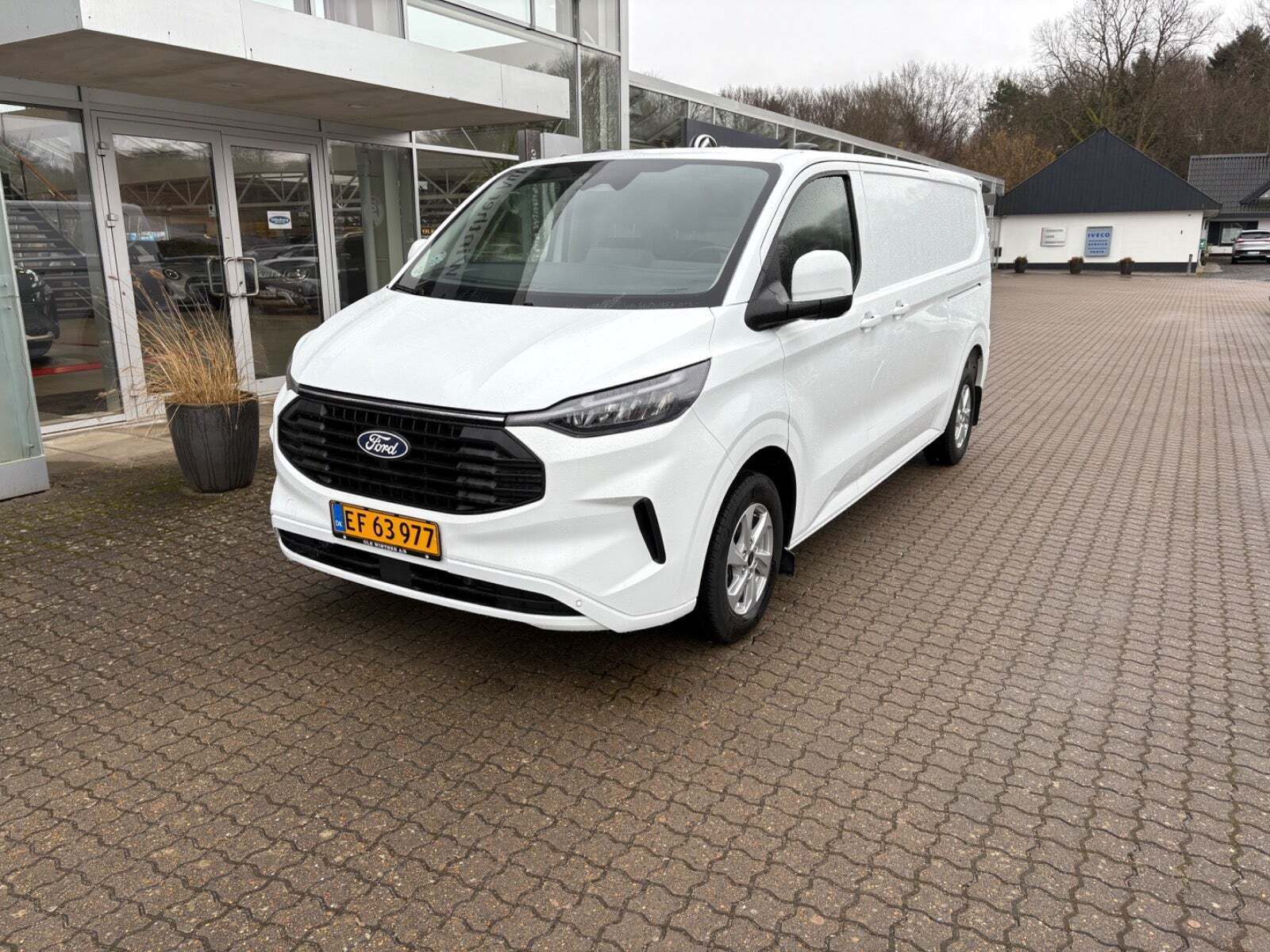Ford Transit Custom 300L 2,0 EcoBlue Limited aut.