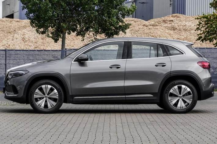 Grå Mercedes EQA250+ fra 2024
