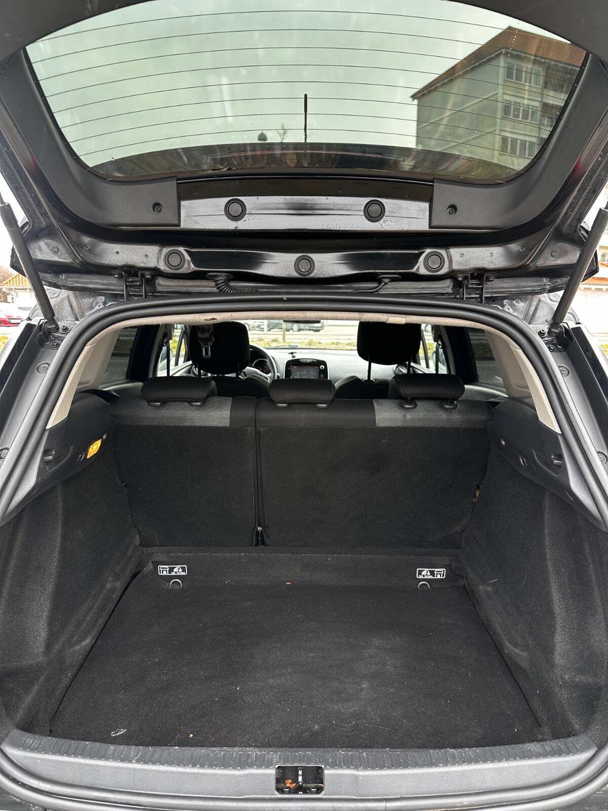 Sort Renault Clio IV fra 2017