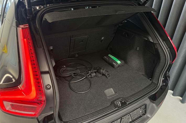 Sort Volvo XC40 fra 2021