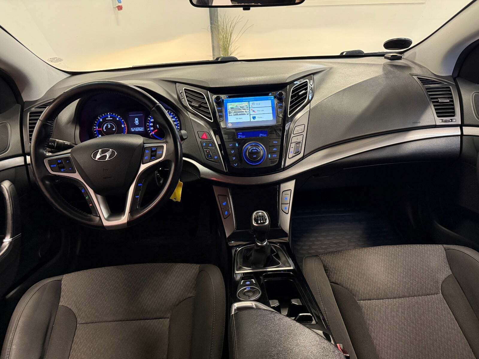 Sort Hyundai i40 fra 2014