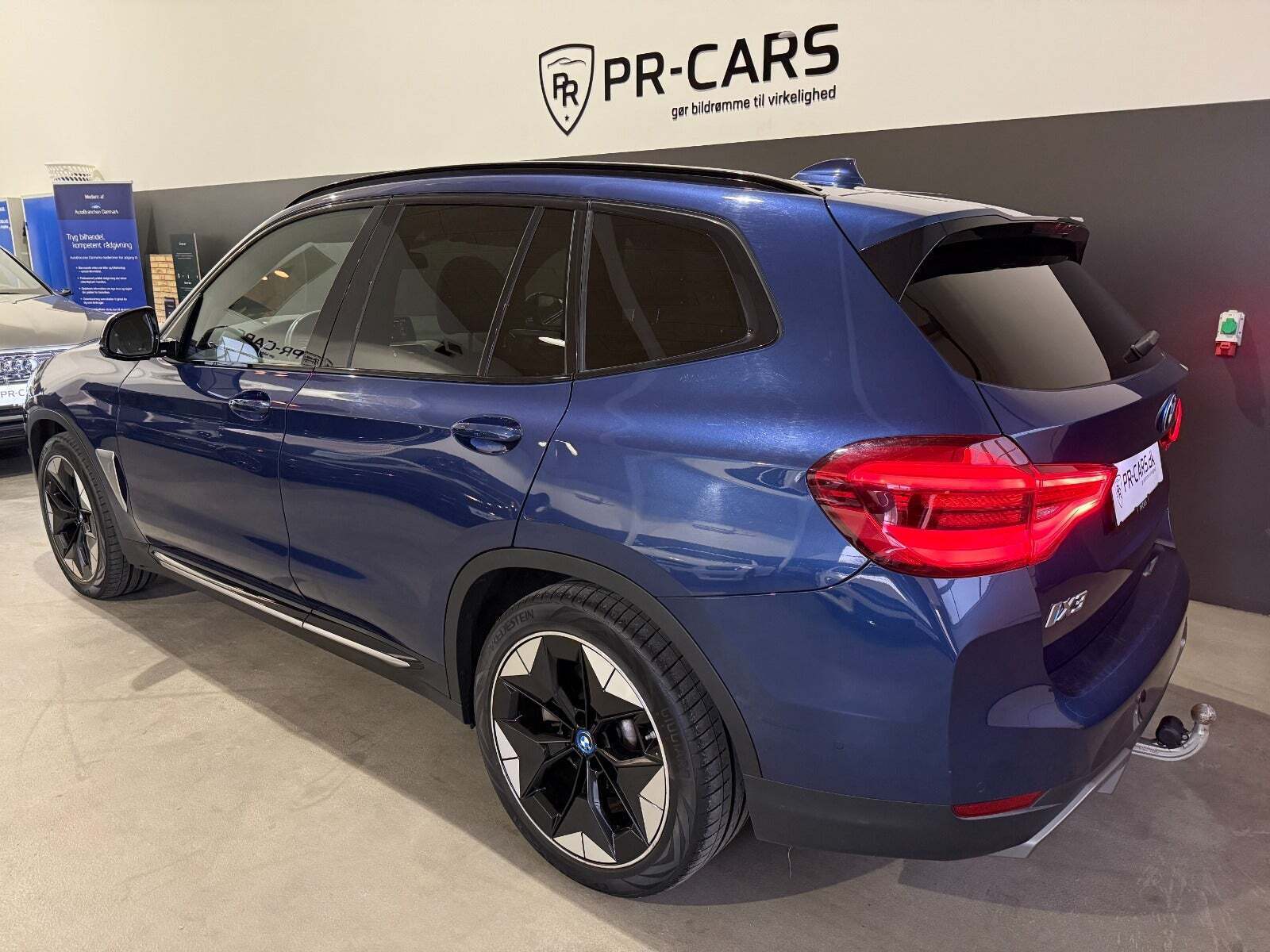 BMW iX3 Charged Plus