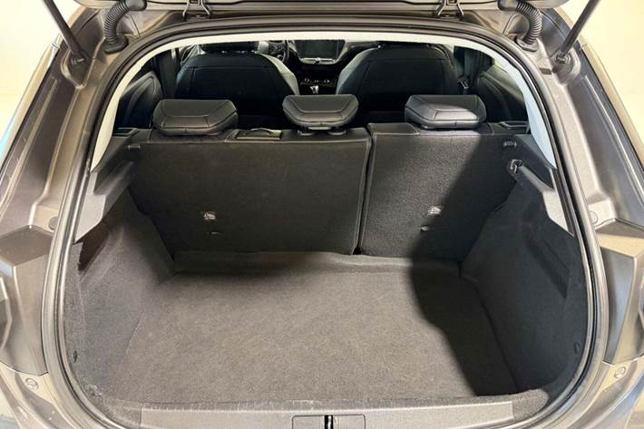 Grå Opel Corsa fra 2020