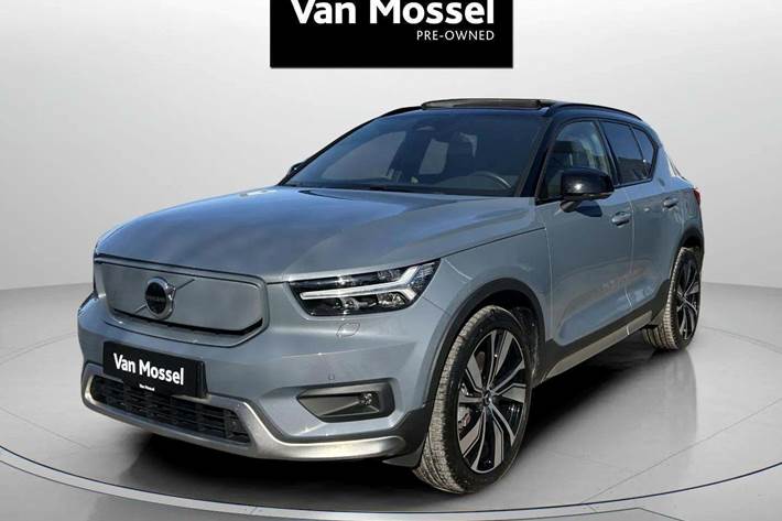 Grå Volvo XC40 fra 2020