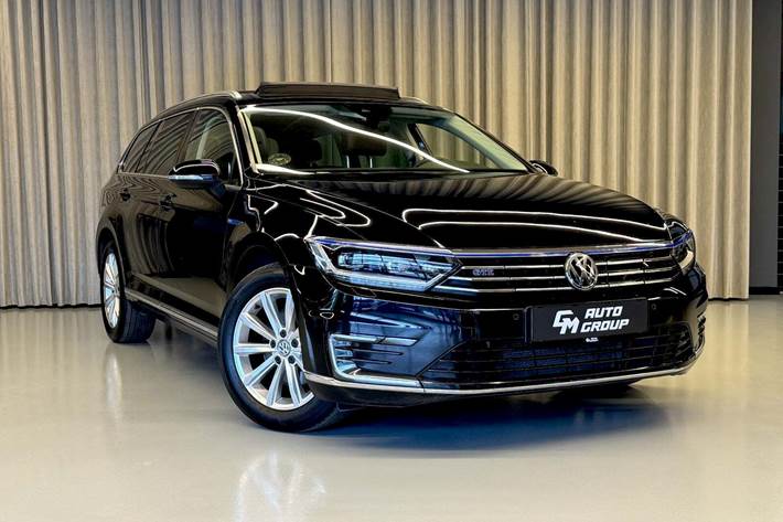 Sort VW Passat fra 2017