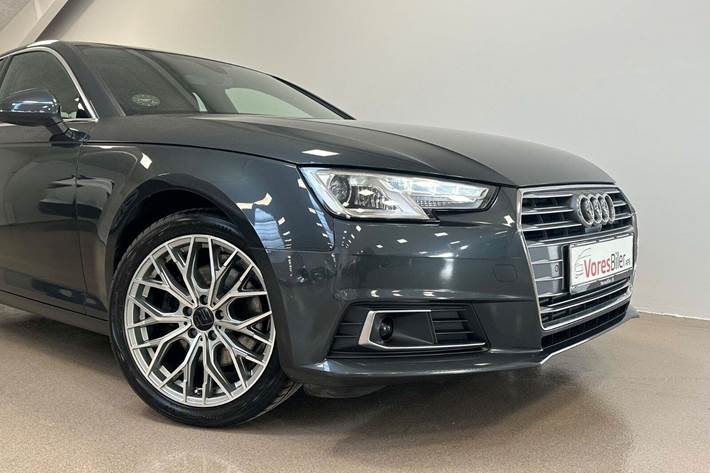 Grå Audi A4 fra 2018