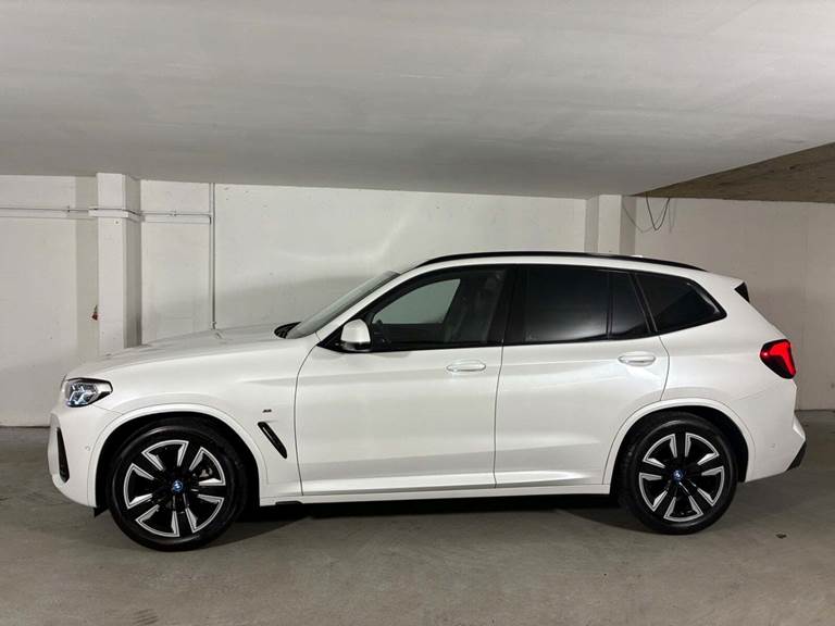 BMW iX3 Charged M-Sport
