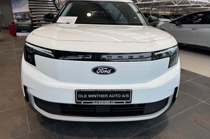 Hvid Ford Explorer fra 2024