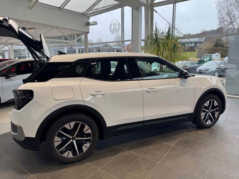 Ford Explorer 77 Select Extended Range