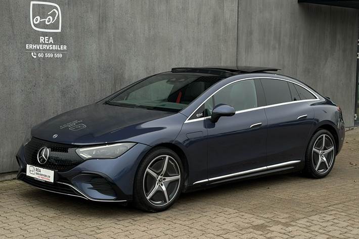 Blå Mercedes EQE 350 fra 2023