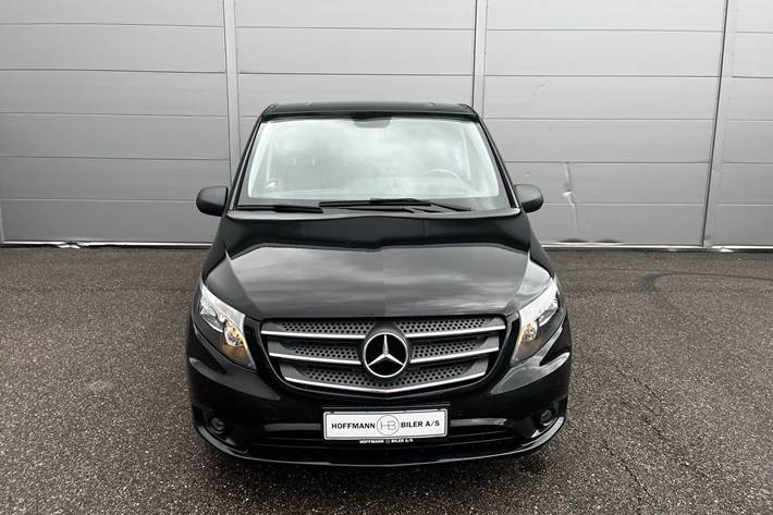 Sort Mercedes Vito fra 2016