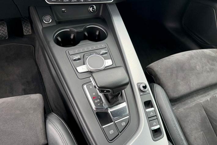 Hvid Audi A5 fra 2018