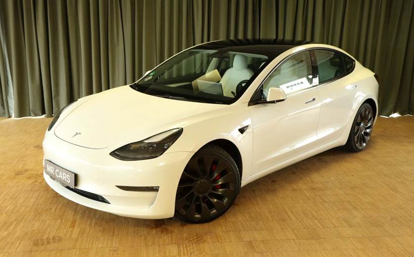 Tesla Model 3 Performance AWD