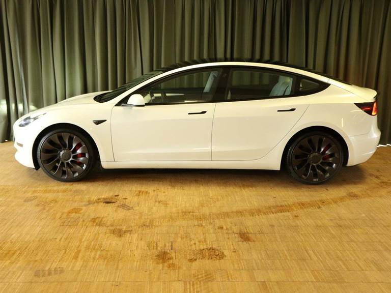Tesla Model 3 Performance AWD