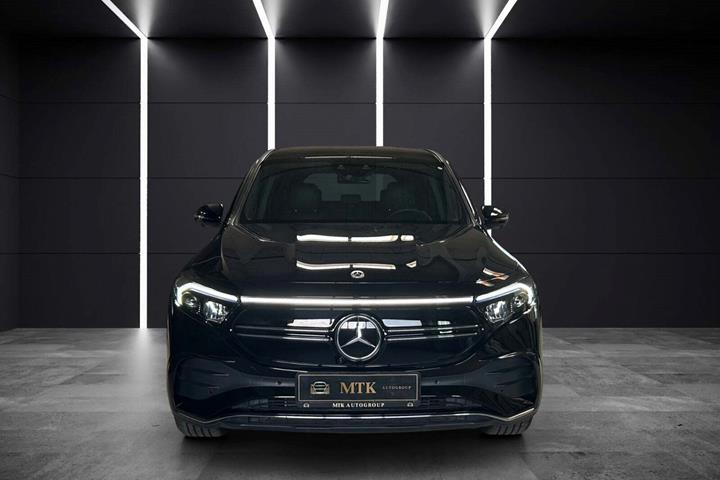 Sort Mercedes EQB250+ fra 2023