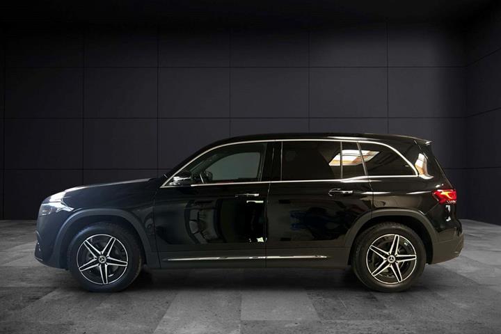 Sort Mercedes EQB250+ fra 2023
