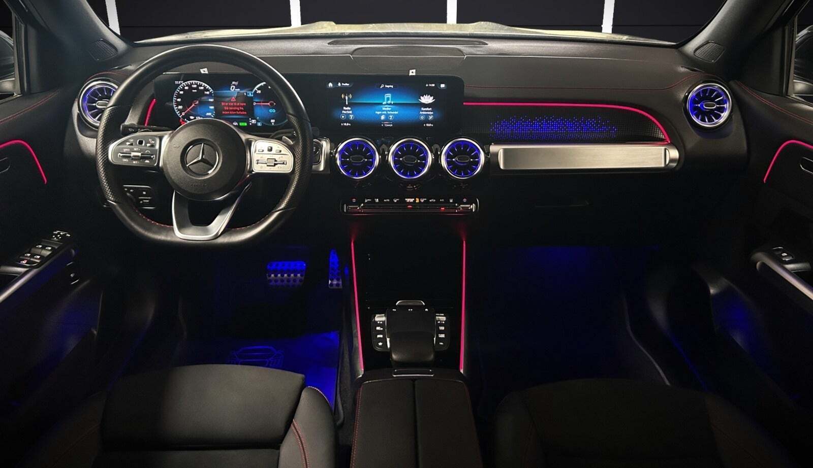 Sort Mercedes EQB250+ fra 2023