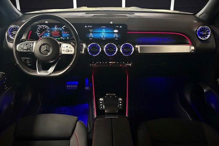 Sort Mercedes EQB250+ fra 2023