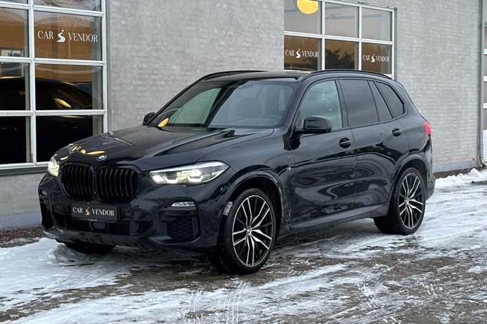 Sort BMW X5 fra 2020