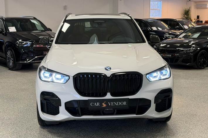 Hvid BMW X5 fra 2023