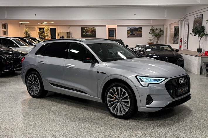 Sølv Audi e-tron fra 2019