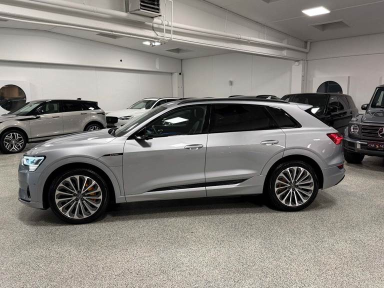 Audi e-tron 55 S-line quattro
