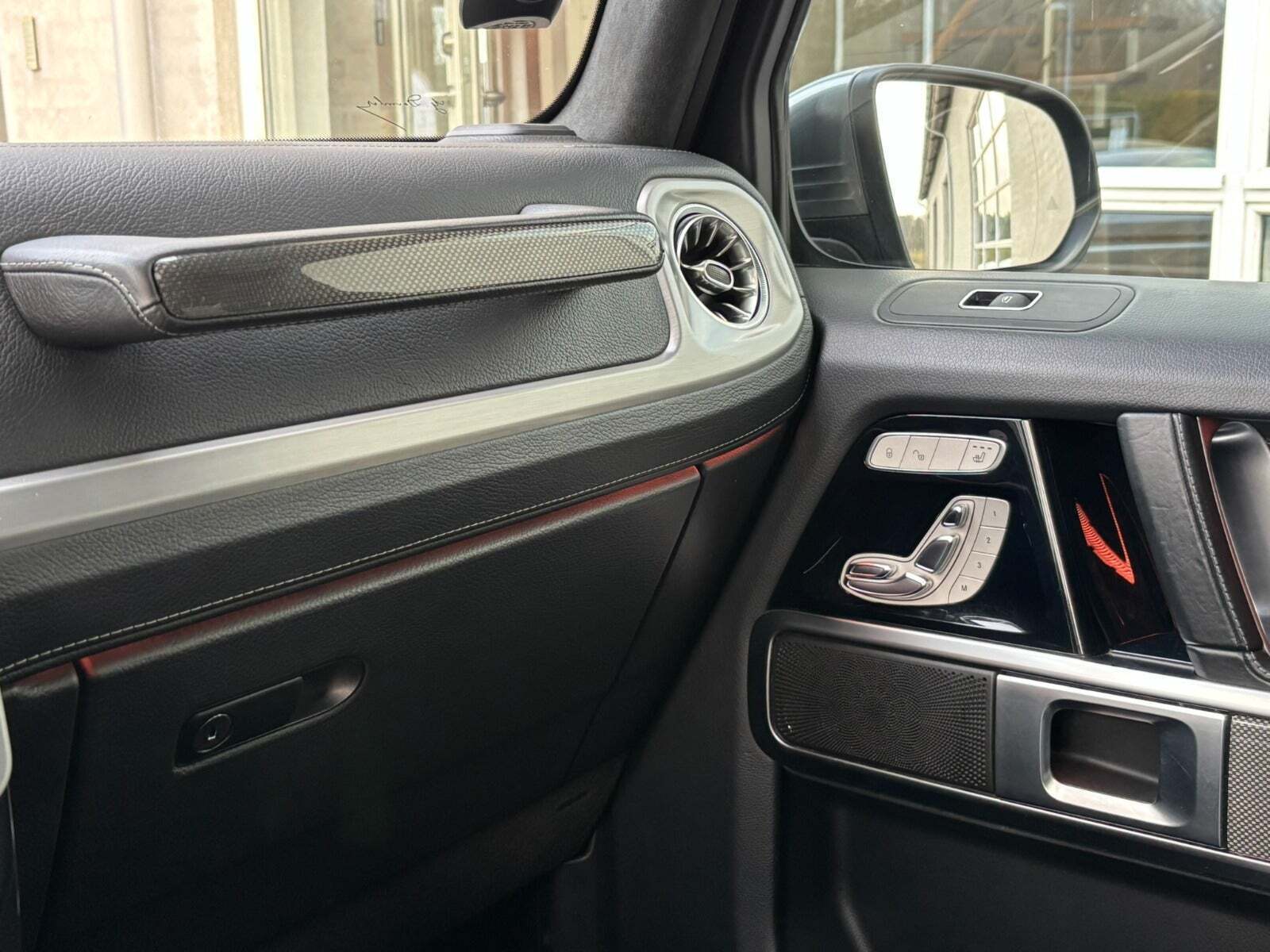 Grå Mercedes G500 fra 2019