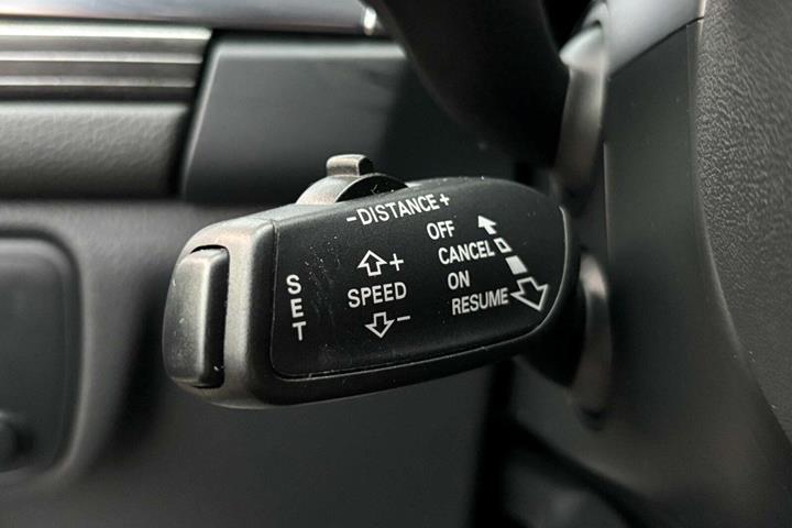 Grå Audi A6 fra 2018