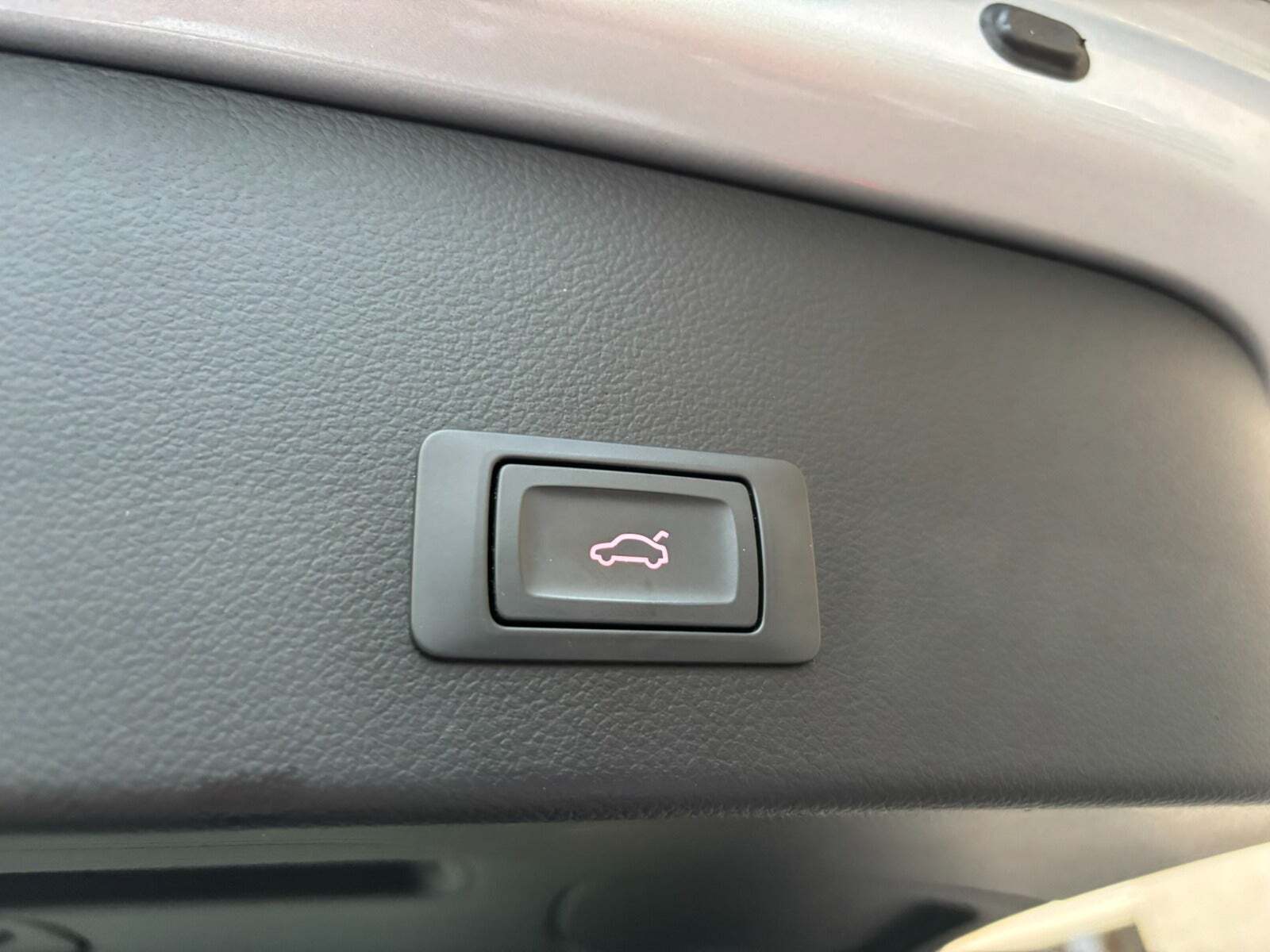 Grå Audi A6 fra 2018