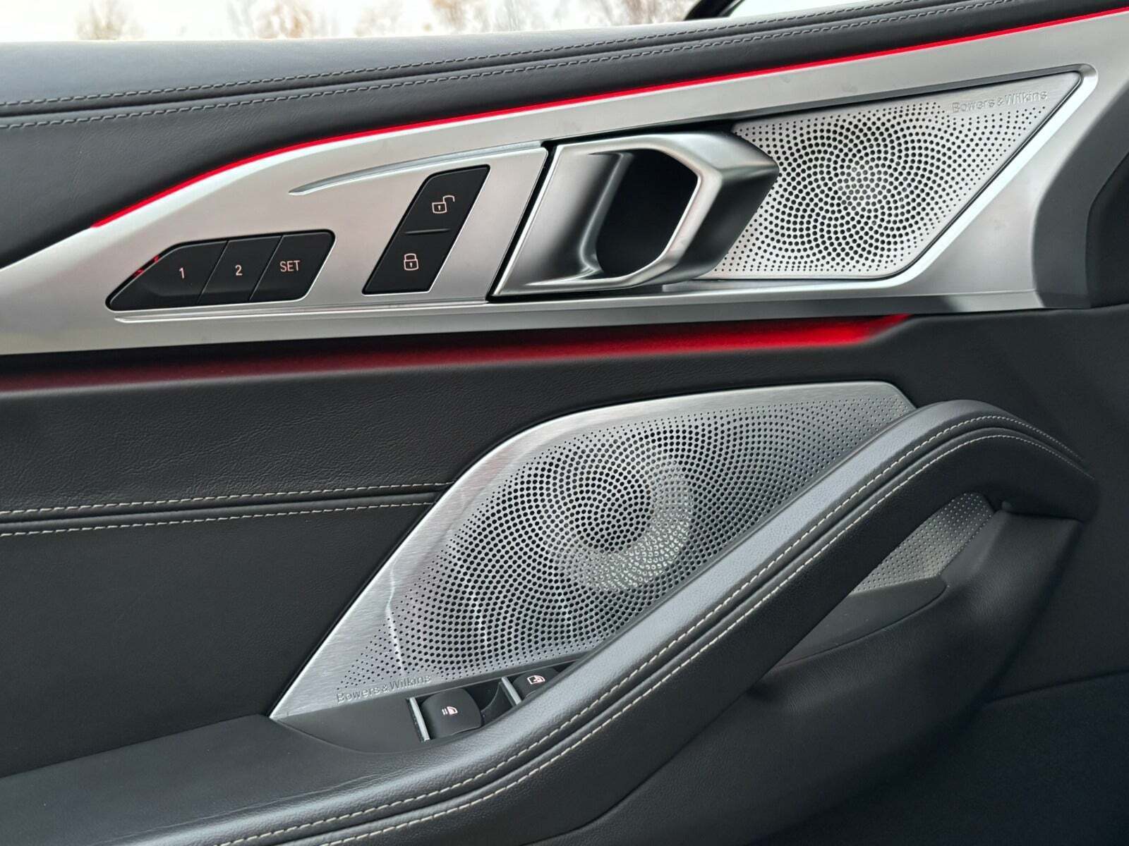 Sort BMW M850i fra 2019