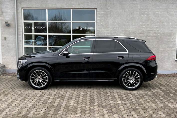 Sort Mercedes GLE350 de fra 2024