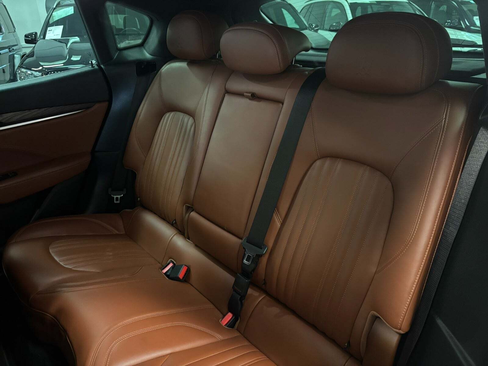 Grå Maserati Levante fra 2018