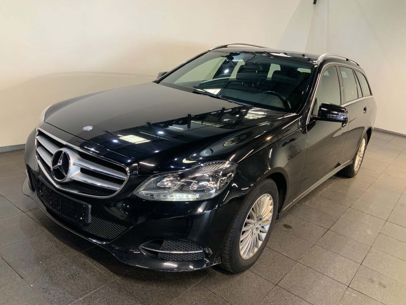 Mercedes E220 2,2 CDi Avantgarde stc. aut.