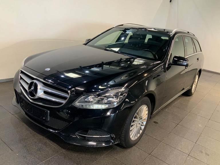 Mercedes E220 2,2 CDi Avantgarde stc. aut.