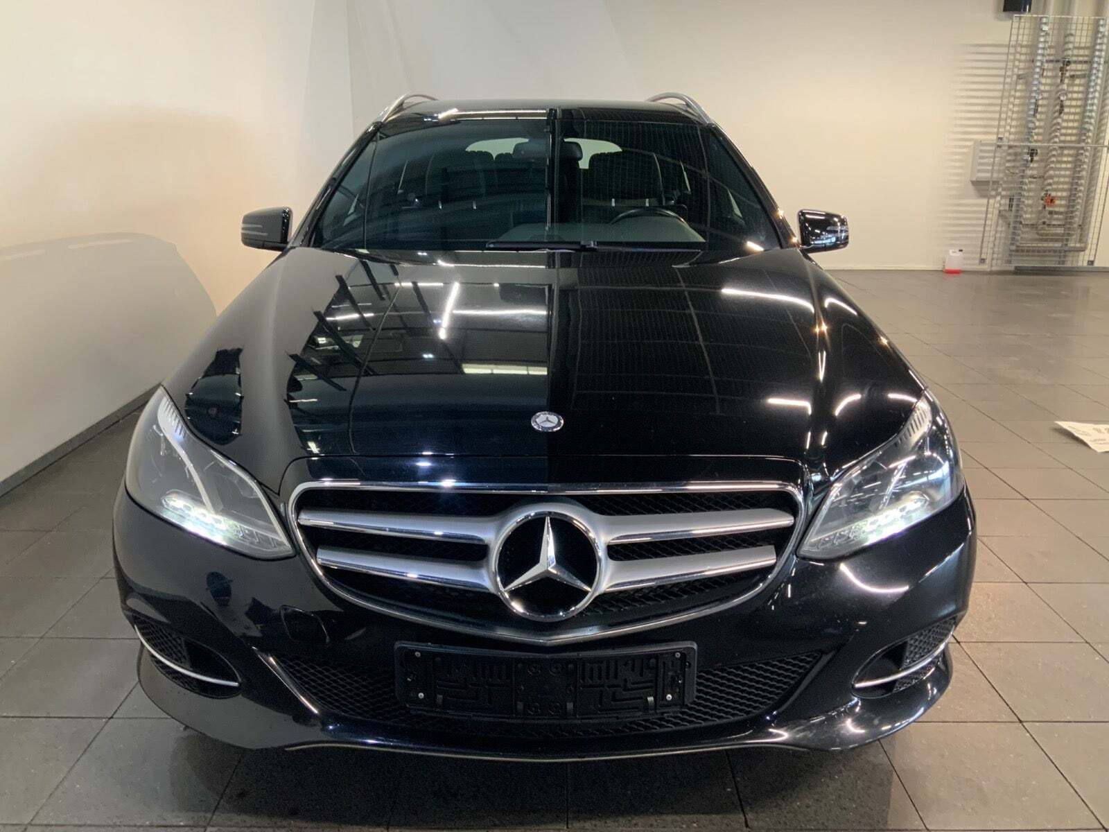 Mercedes E220 2,2 CDi Avantgarde stc. aut.