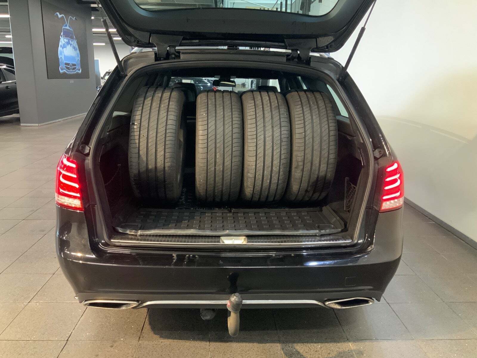 Mercedes E220 2,2 CDi Avantgarde stc. aut.