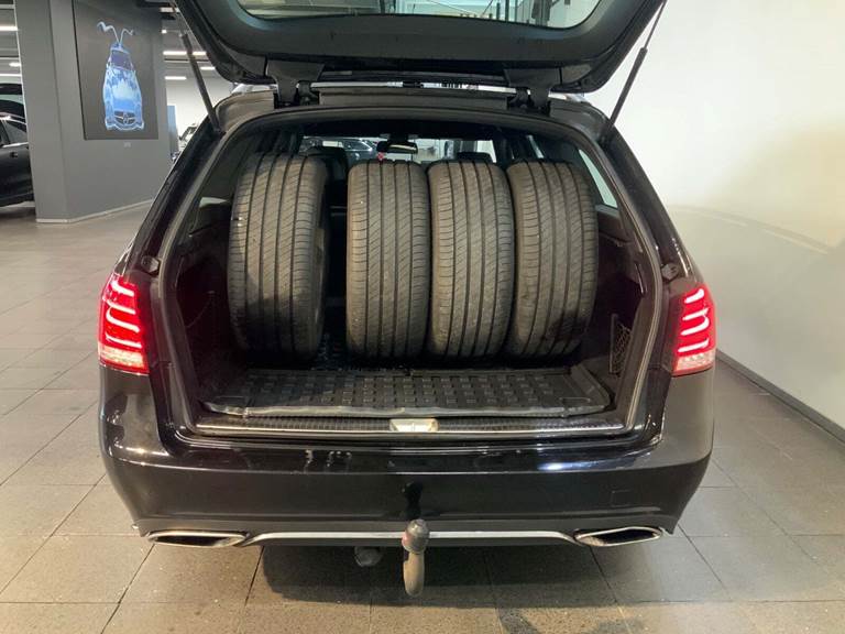 Mercedes E220 2,2 CDi Avantgarde stc. aut.