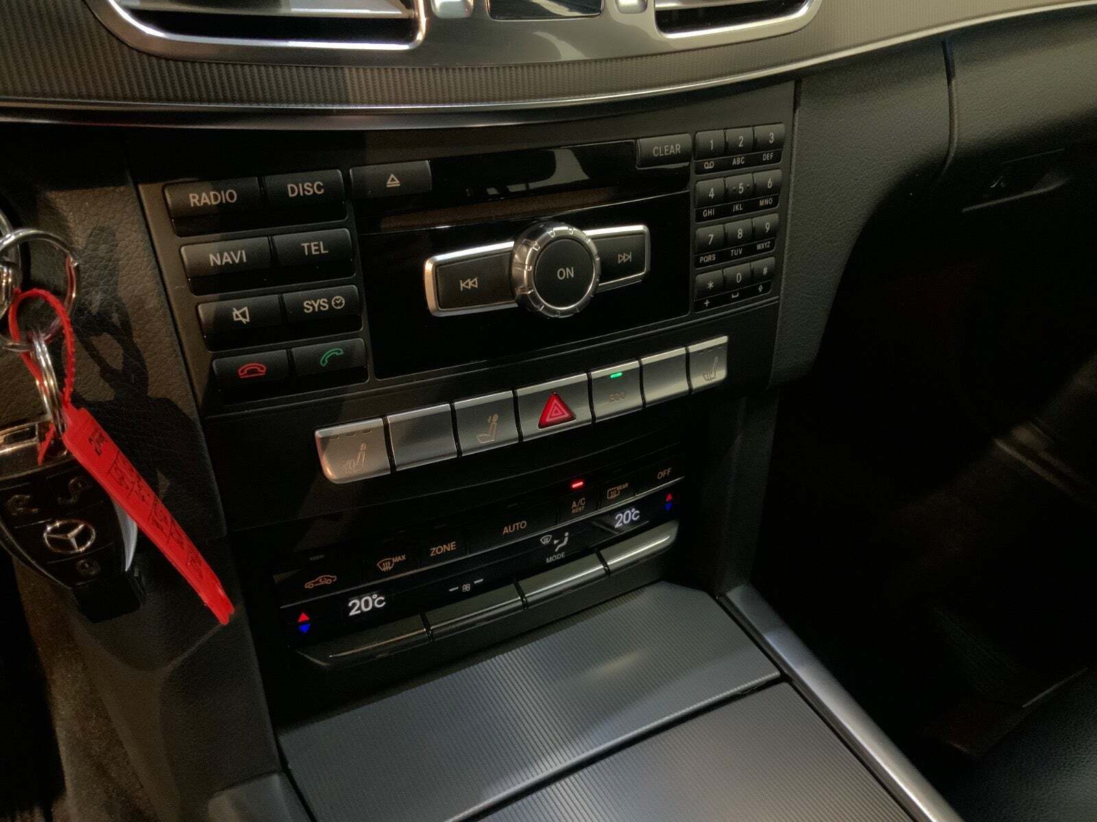 Sort Mercedes E220 fra 2014