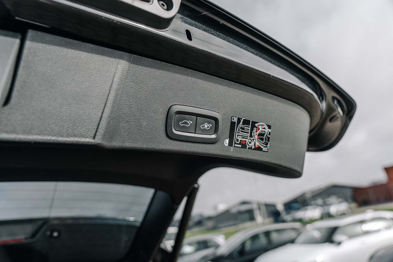 Sort Volvo XC40 fra 2021